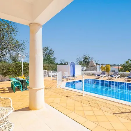 Villa Rose Bay - Refugio Familiar Com Piscina Aquecivel E Bbq Em Albufeira