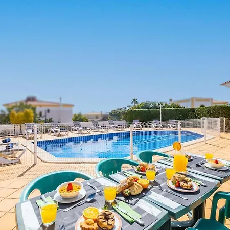 Rose Bay - Refugio Familiar Com Piscina Aquecivel E Bbq Em *