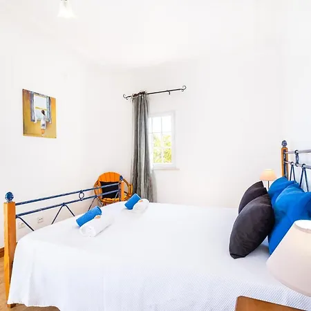 Rose Bay - Refugio Familiar Com Piscina Aquecivel E Bbq Em Albufeira