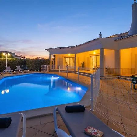 Rose Bay - Refugio Familiar Com Piscina Aquecivel E Bbq Em Willa
